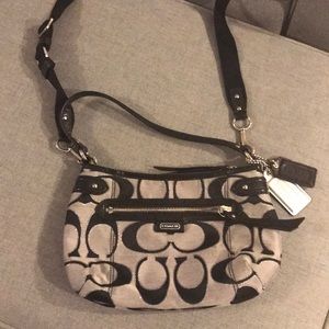Coach shoulder purse, removable shoulder strap